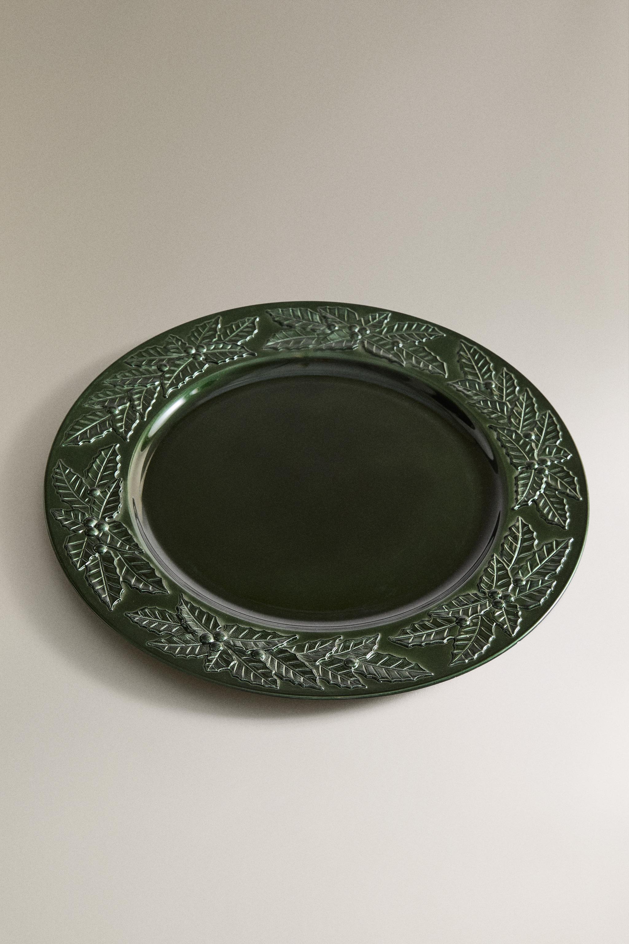 PLAIN CHRISTMAS LEAF CHARGER